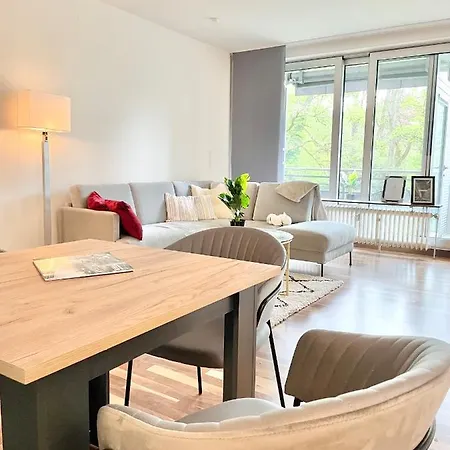 شقة 2 Etagen-loft Mit Swimmingpool In Traumlage فيسبادن